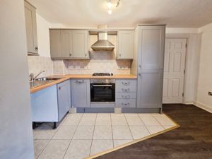 Kitchen- click for photo gallery